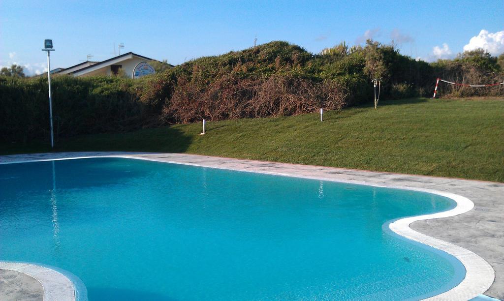 Hotel Della Baia Baia Domizia Exteriör bild